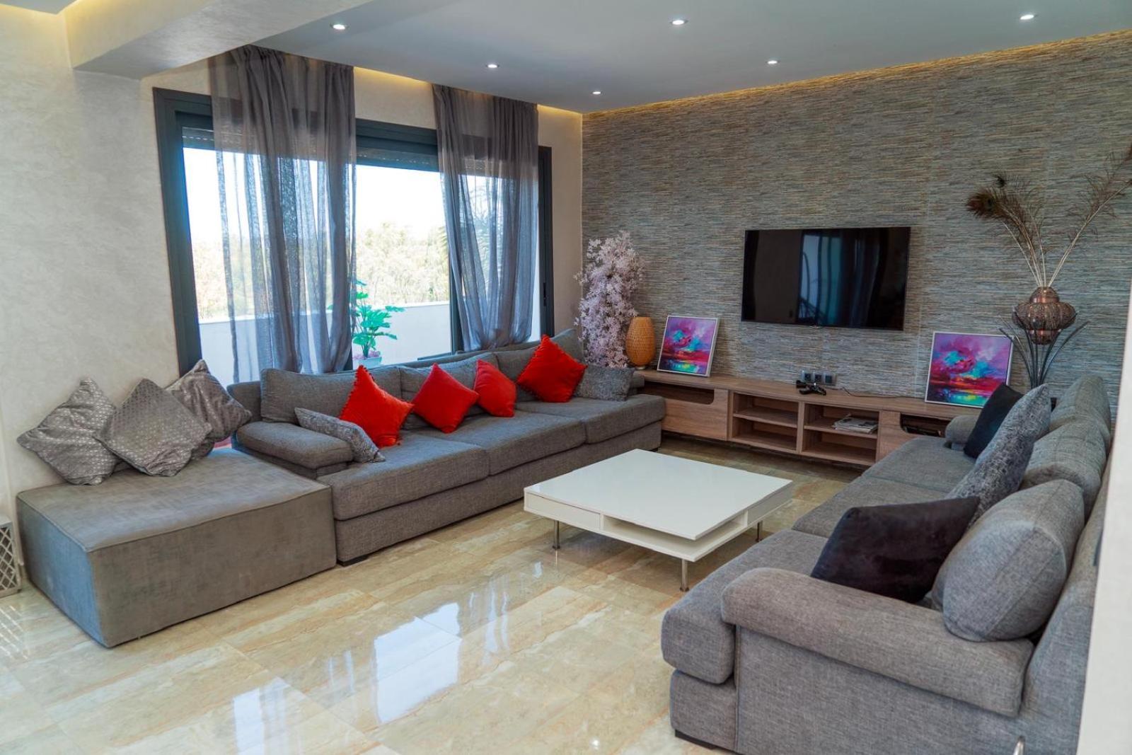 Luxury 3 Bedroom Panoramic Views In Hotspot With Fibre Optic Wifi And Netflix Танжер Екстериор снимка